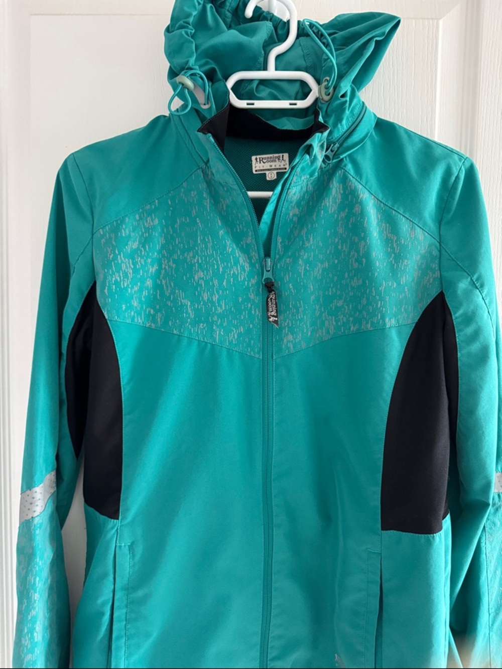 Running Room Women's Teal Hooded Softshell Jacket